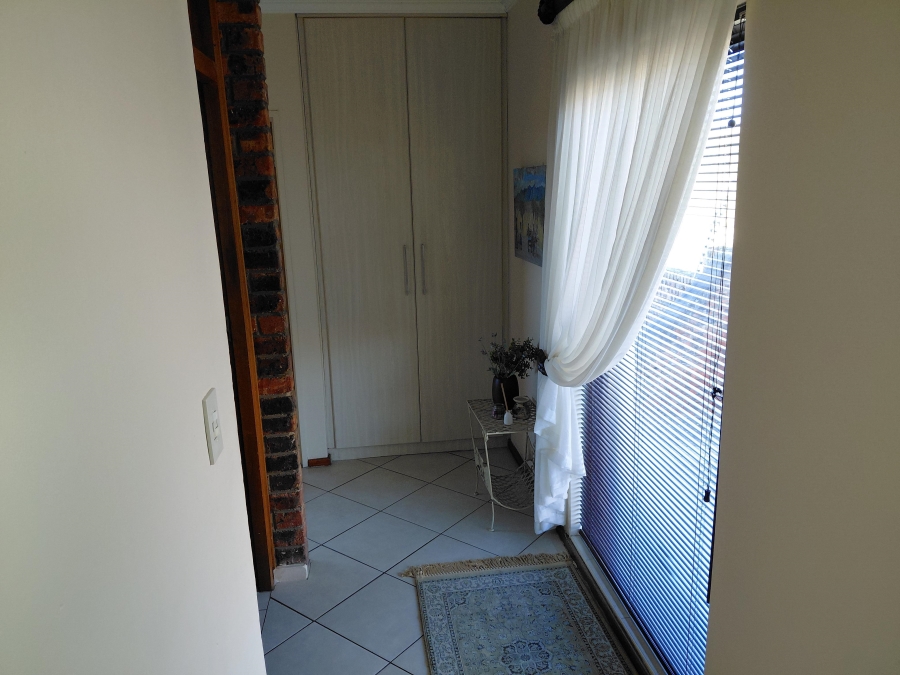 5 Bedroom Property for Sale in Heuwelkruin Eastern Cape
